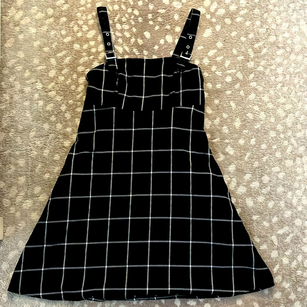Black and white plaid midi dress! Size small!